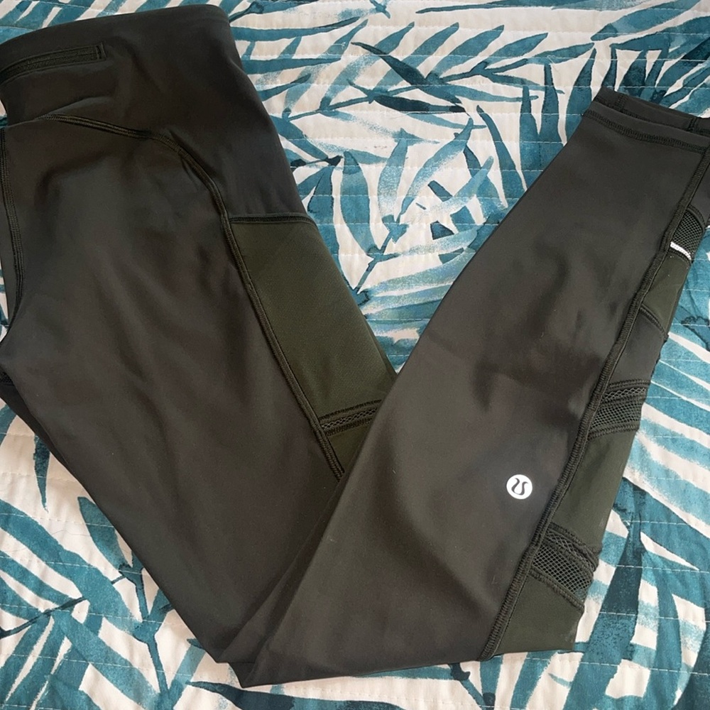 Green Lululemon leggings size 6.